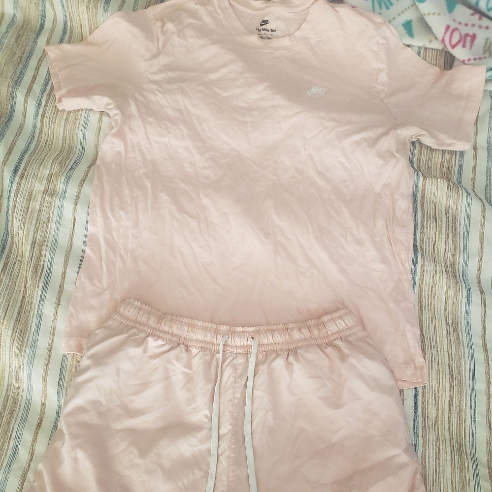 Mens Nike tee and short set